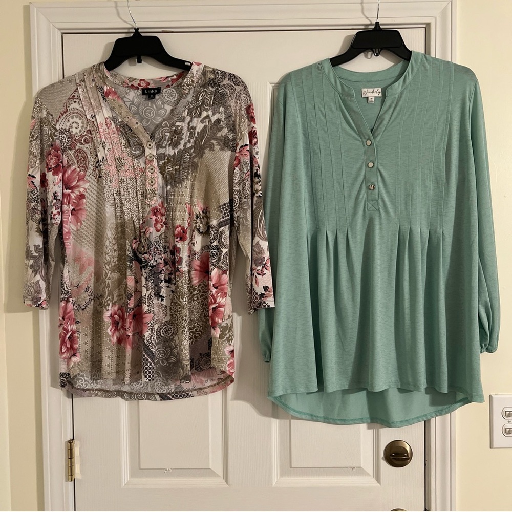 lot of 2 tops Wonderly N Touch sz medium green pink gray polyester spandex